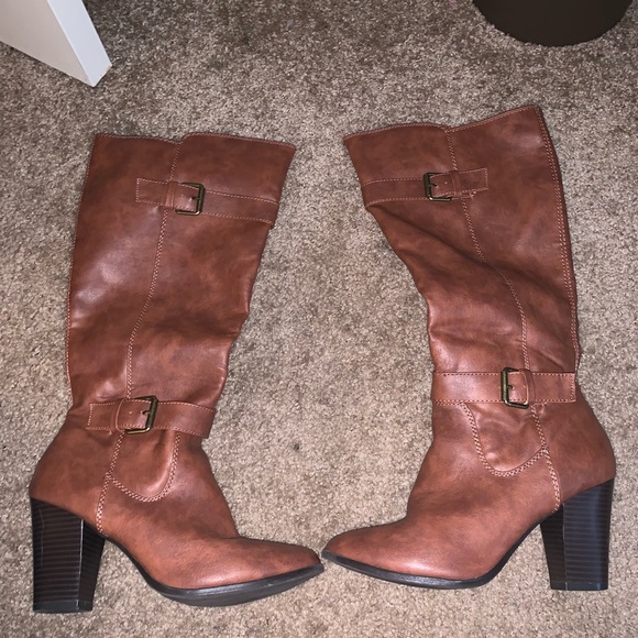 Boots - Picture 2 of 4